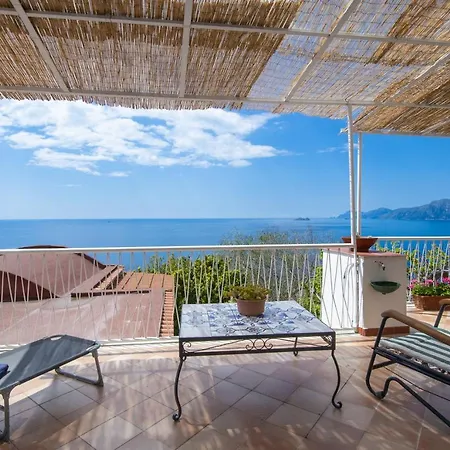 Σπίτι διακοπών Casa Di Nonno Mario Praiano